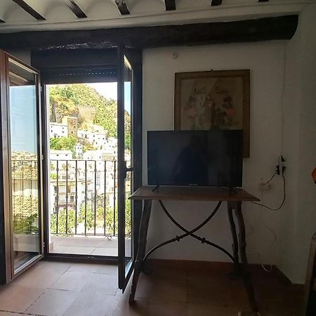 La Casa De La Tia Pilar Apartment Cazorla Luaran gambar